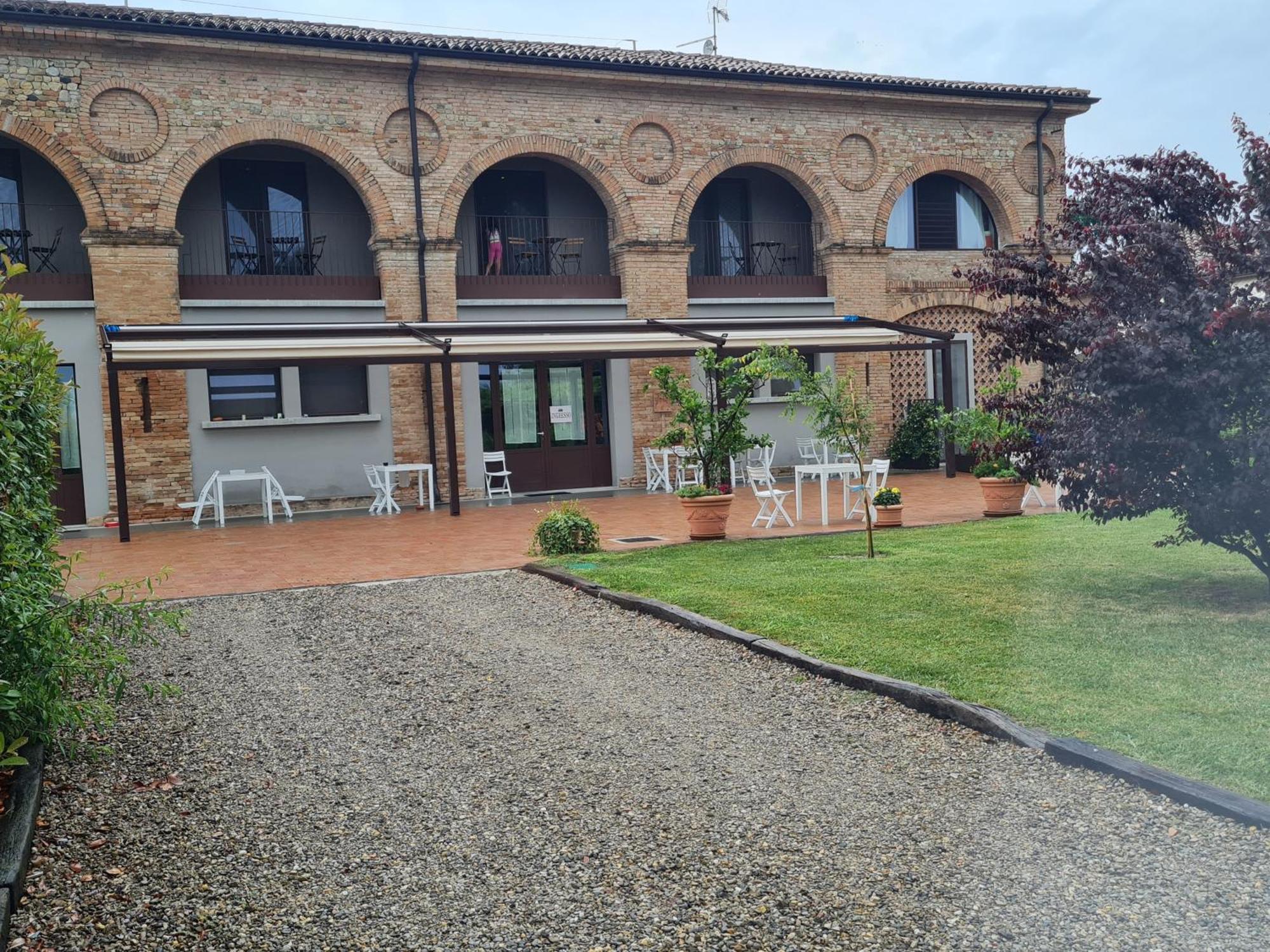 Agriturismo Arte Contadina フィオレンツオーラ・ダルダ エクステリア 写真
