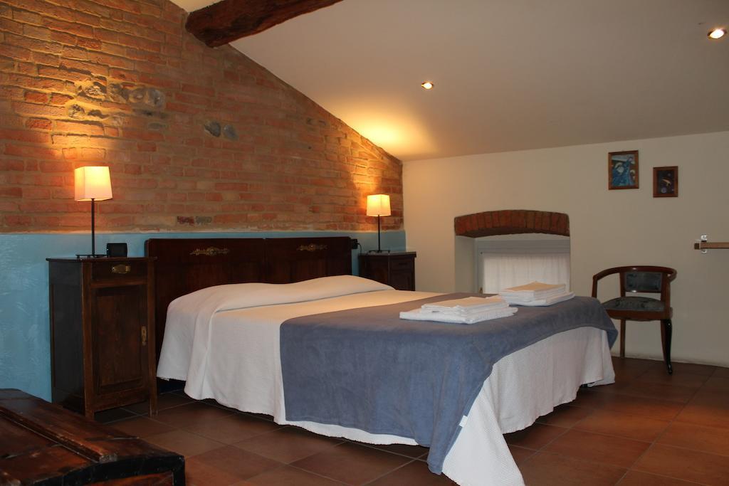 Agriturismo Arte Contadina フィオレンツオーラ・ダルダ 部屋 写真