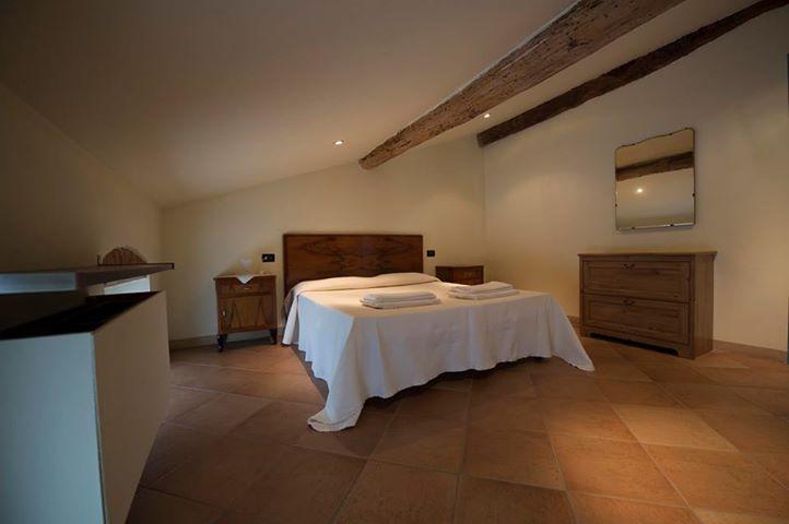Agriturismo Arte Contadina フィオレンツオーラ・ダルダ 部屋 写真